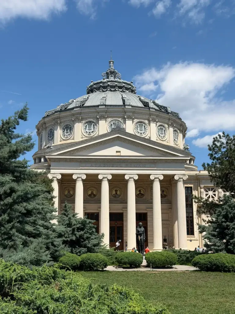 Romanian language book related to the language requirement for citizenship